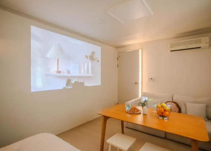 5 Minutes From Hanti Station Seolleung Station Daichi Institute Coex Lotte World Sevrance Gangnam Willa